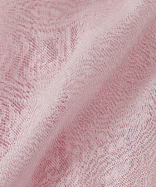IENA(イエナ)の「NIMNIMDUAI/ニムニムデュアイ PLAIN GAUZE STOLE ストール(ストール/ショール・レディース・ブラウン/キャメル/ピンク/ベージュ/ブルー系その他/オレンジ・FREE)」の9枚目の写真