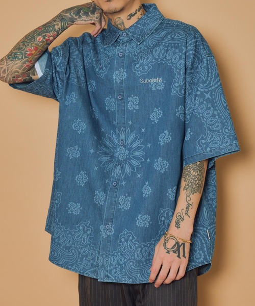 Subciety(サブサエティ)の「Loose fit denim shirt(シャツ/ブラウス・メンズ・ブラック/ワンウォッシュ/インディゴブルー/ブラック系その他・MEDIUM/LARGE/SMALL/X-LARGE)」の4枚目の写真