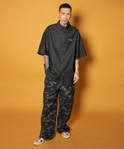 Subciety(サブサエティ)の「Loose fit denim shirt(シャツ/ブラウス・メンズ・ブラック/ワンウォッシュ/インディゴブルー/ブラック系その他・MEDIUM/LARGE/SMALL/X-LARGE)」の15枚目の写真