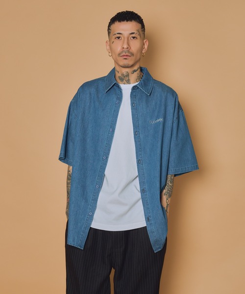 Subciety(サブサエティ)の「Loose fit denim shirt(シャツ/ブラウス・メンズ・ブラック/ワンウォッシュ/インディゴブルー/ブラック系その他・MEDIUM/LARGE/SMALL/X-LARGE)」の20枚目の写真