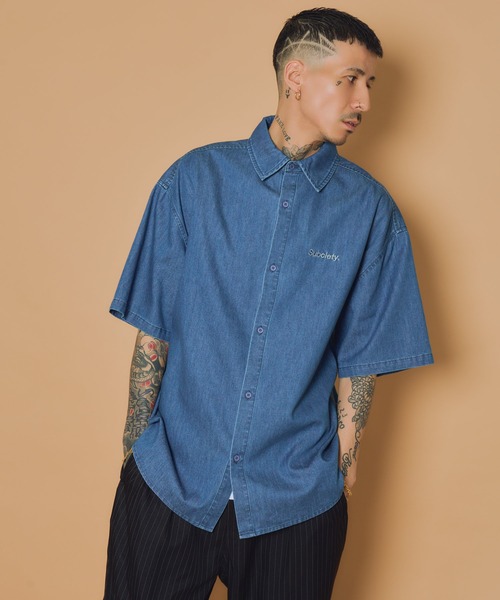 Subciety(サブサエティ)の「Loose fit denim shirt(シャツ/ブラウス・メンズ・ブラック/ワンウォッシュ/インディゴブルー/ブラック系その他・MEDIUM/LARGE/SMALL/X-LARGE)」の21枚目の写真