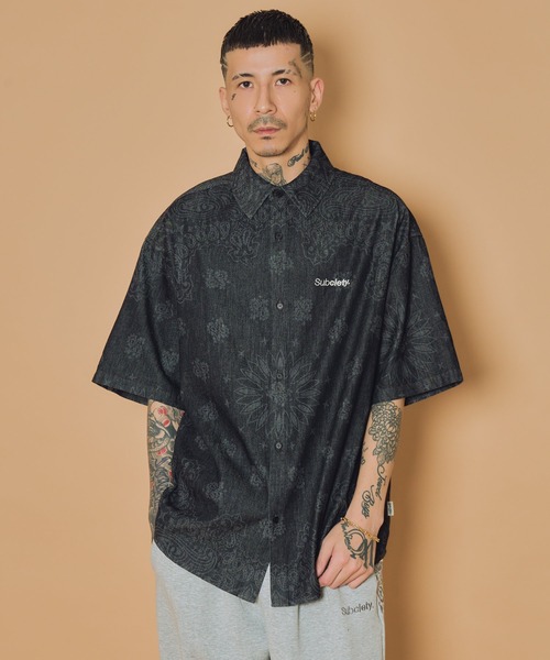 Subciety(サブサエティ)の「Loose fit denim shirt(シャツ/ブラウス・メンズ・ブラック/ワンウォッシュ/インディゴブルー/ブラック系その他・MEDIUM/LARGE/SMALL/X-LARGE)」の11枚目の写真