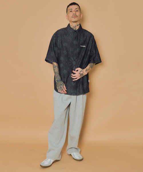 Subciety(サブサエティ)の「Loose fit denim shirt(シャツ/ブラウス・メンズ・ブラック/ワンウォッシュ/インディゴブルー/ブラック系その他・MEDIUM/LARGE/SMALL/X-LARGE)」の12枚目の写真
