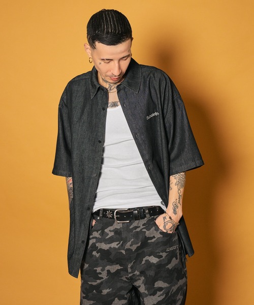 Subciety(サブサエティ)の「Loose fit denim shirt(シャツ/ブラウス・メンズ・ブラック/ワンウォッシュ/インディゴブルー/ブラック系その他・MEDIUM/LARGE/SMALL/X-LARGE)」の13枚目の写真