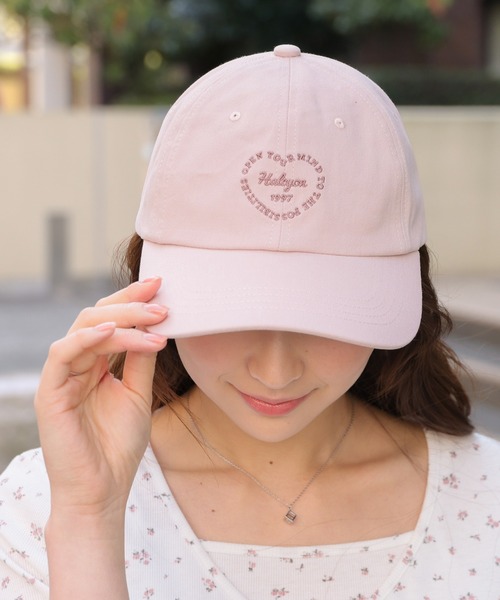 Honeys(ハニーズ)の「ハートロゴキャップ(キャップ・レディース・ライトベージュ/ブラック/ホワイト/ピンク・S/M)」の1枚目の写真