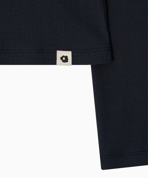 OHESHIO(オヘシオ)の「BASIC RIBBED V-NECK LONG SLEEVE, NAVY(Tシャツ/カットソー・レディース・その他・FREE)」の8枚目の写真