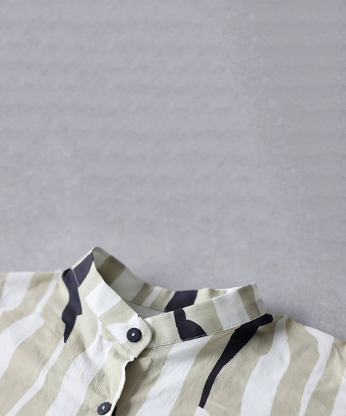antiqua(アンティカ)の「綿100% ストライプ柄 シャツ(シャツ/ブラウス・レディース・ブラック/ベージュ・ONESIZE)」の12枚目の写真