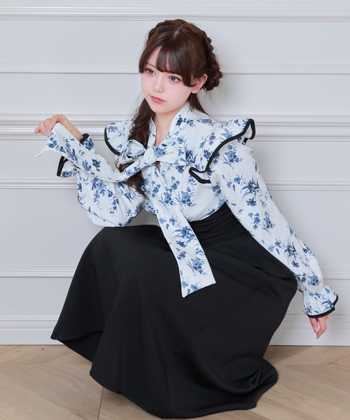 Anely(アネリー)の「花柄 ボウタイ リボン ドッキング ロング ワンピース(ワンピース・レディース・ブラック/チャコールグレー/ネイビー・FREE)」の17枚目の写真