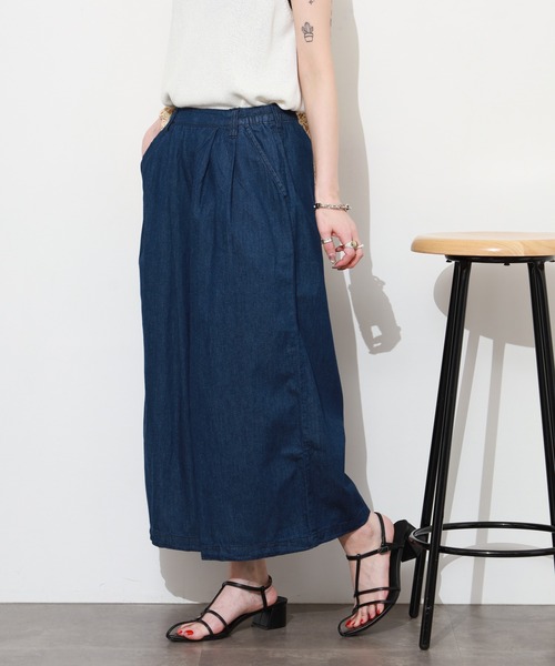 atONE（アットワン）の「エアリーデニム前タックワイドパンツ（デニムパンツ・レディース・ネイビー/ワンウォッシュ・M/L/LL/3L/4L）」の10枚目の写真