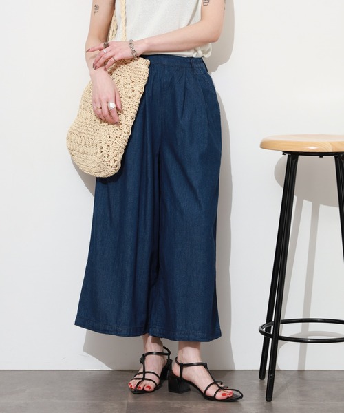 atONE（アットワン）の「エアリーデニム前タックワイドパンツ（デニムパンツ・レディース・ネイビー/ワンウォッシュ・M/L/LL/3L/4L）」の12枚目の写真