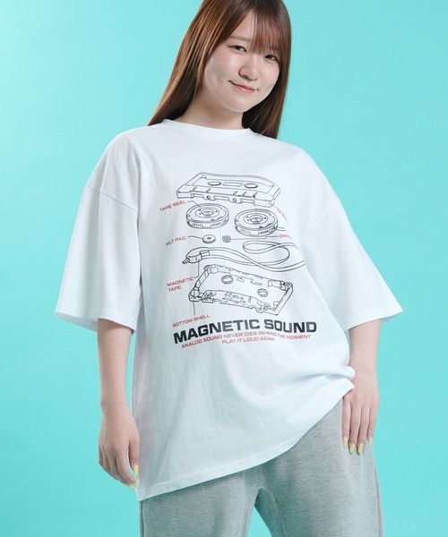 SIDEWAY STANCE(サイドウェイスタンス)の「【SIDEWAY STANCE】 グラフィック プリント 半袖 Tシャツ(Tシャツ/カットソー・メンズ・ホワイト/オートミール/ライトグレー系1/ライトグレー系3/ホワイト系3/パープル系2/ブラック系2/ホワイト系2/ホワイト系1/ホワイト系/ブラック/ブラック系3/ブラック系1/カーキ系/ブラック系・MEDIUM/SMALL/X-LARGE/LARGE)」の4枚目の写真