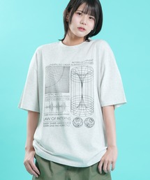 SIDEWAY STANCE（サイドウェイスタンス）の「【SIDEWAY STANCE】 グラフィック プリント 半袖 Tシャツ（Tシャツ/カットソー）」