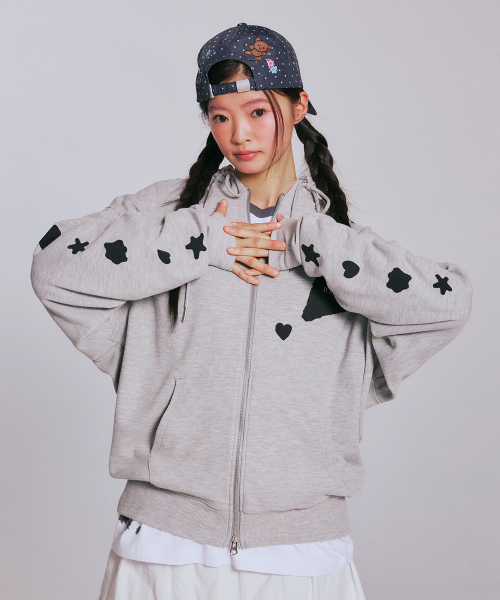 YOUHEE（ユヒ）の「[3COLORS] GRAPHIC WAFFLE HOOD ZIP-UP（パーカー・レディース・ライトグレー/チャコール/パープル・FREE）」の4枚目の写真