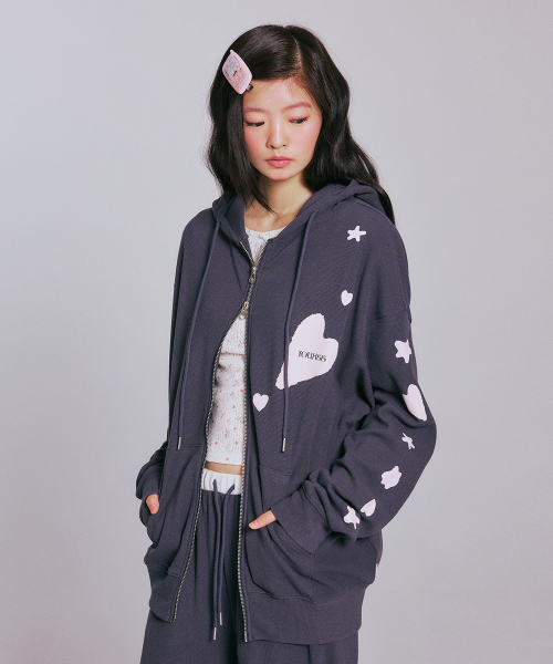 YOUHEE（ユヒ）の「[3COLORS] GRAPHIC WAFFLE HOOD ZIP-UP（パーカー・レディース・ライトグレー/チャコール/パープル・FREE）」の15枚目の写真