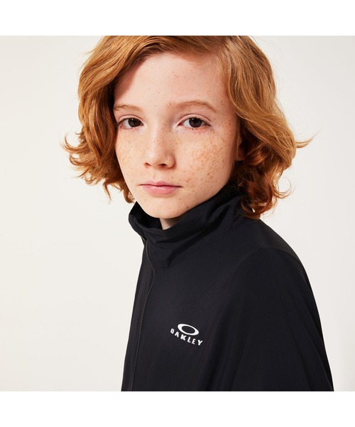 OAKLEY(オークリー)の「オークリーYTR WIND BLOCK JKT 9.0/ジャケット/キッズ・ユースコレクション/OAKLEY(ナイロンジャケット・キッズ・ブラック・S/M/L)」の5枚目の写真