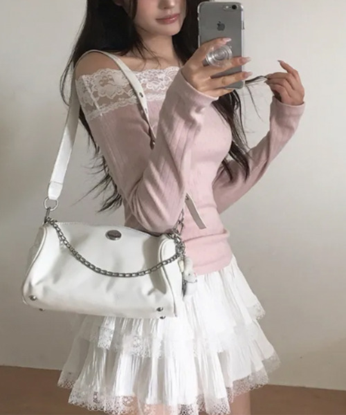 VIVID LADY（ビビッドレディー）の「レースネック オフショルダータイトトップス（Tシャツ/カットソー・レディース・ピンク/アイボリー・FREE）」の9枚目の写真