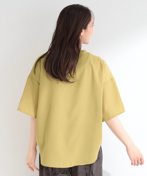 SHOO・LA・RUE(シューラルー)の「【洗濯機可/S-LL】大人の抜け感 ゆるっと5分袖シャツ(シャツ/ブラウス・レディース・ネイビー/ライトオレンジ系/ナチュラル/チャコールグレー/イエロー系その他/ブラウン系その他・04/03/02/01)」の12枚目の写真