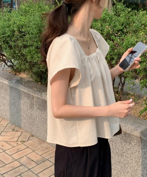 semplice（センプリチェ）の「ブラウス【韓国ファッション】（シャツ/ブラウス・レディース・ベージュ・F）」の2枚目の写真