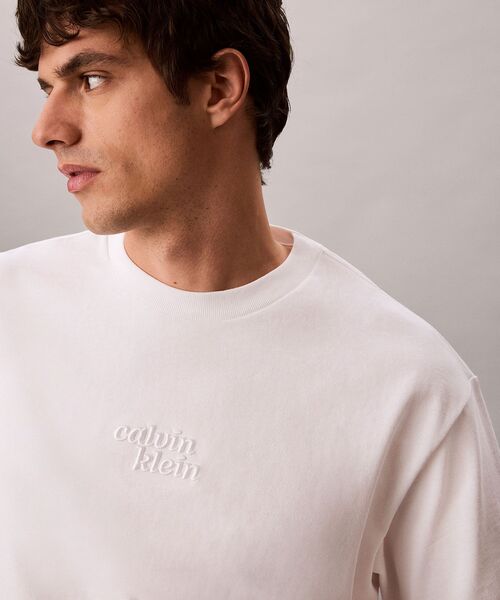 Calvin Klein(カルバン・クライン)の「ショートスリーブリラックス300Tシャツ(Tシャツ/カットソー・メンズ・グレー系その他/ブラック/ブルー系その他/ホワイト・L/M/S/XL)」の6枚目の写真