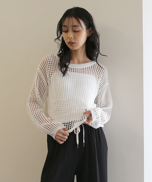 No one knows（ノーワンノーズ）の「ZOZO限定 透かし編みニットプルオーバー(インナー付き)2点セット（アンサンブル・レディース・ブラック/ホワイト・FREE）」の2枚目の写真