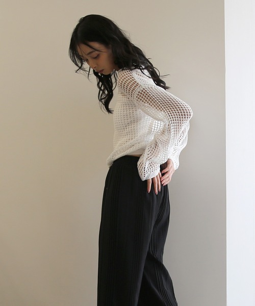 No one knows（ノーワンノーズ）の「ZOZO限定 透かし編みニットプルオーバー(インナー付き)2点セット（アンサンブル・レディース・ブラック/ホワイト・FREE）」の10枚目の写真