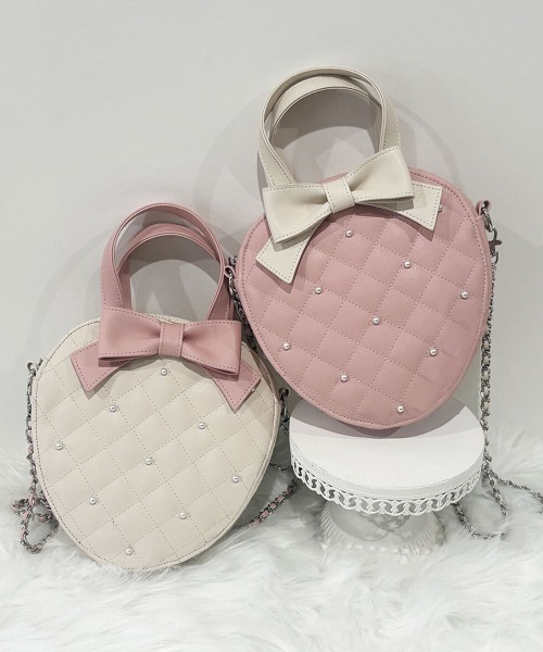 Sunny Side(サニーサイド)の「Sunny Side サニーサイド:Sweet Magic Strawberry いちごショルダーバッグ いちご×パール キルティング2WAYバッグ(ショルダーバッグ・レディース・アイボリー/ピンク・FREE)」の3枚目の写真