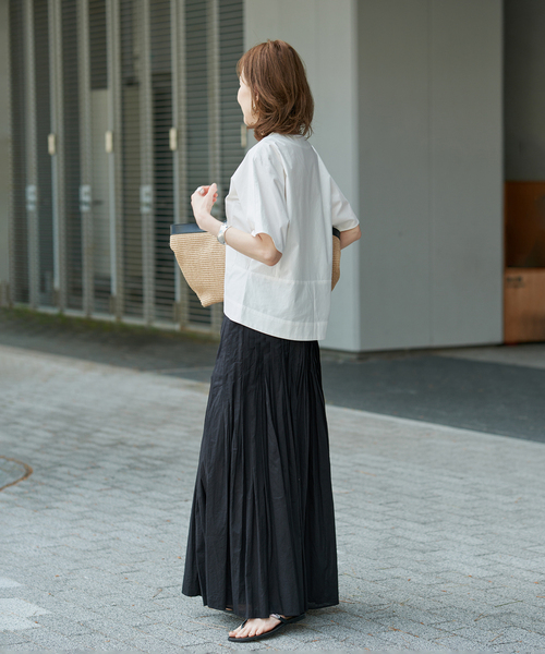 VERMEIL par iena(ヴェルメイユパーイエナ)の「タックボリュームパンツ(その他パンツ・レディース・ブラック/ブラウン・FREE)」の4枚目の写真
