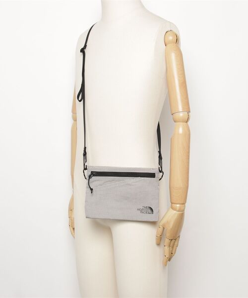 THE NORTH FACE(ザノースフェイス)の「ザ ノース フェイス THE NORTH FACE Rafter Shoulder Pouch S SP ラフターショルダーポーチS SP(ショルダーバッグ・メンズ・その他・ONE SIZE)」の3枚目の写真