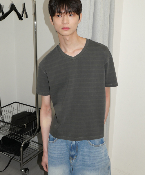 INTEMPOMOOD(インテンポムード)の「ミュートストライプVネックTシャツ : 2カラー(Tシャツ/カットソー・メンズ・ネイビー/チャコール・MEDIUM/LARGE/X-LARGE)」の6枚目の写真