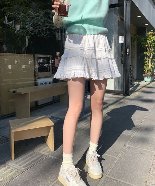 boemy(ボエミー)の「インナーパンツ付き フリルレースティアード ミニスカート(スカート・レディース・ブラック/ホワイト・M/S/L)」の4枚目の写真