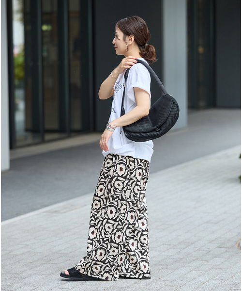 JOURNAL STANDARD(ジャーナルスタンダード)の「Multi Satin Pt Piping パンツ(その他パンツ・レディース・ブラウン/ブラック/ブルー・FREE)」の9枚目の写真