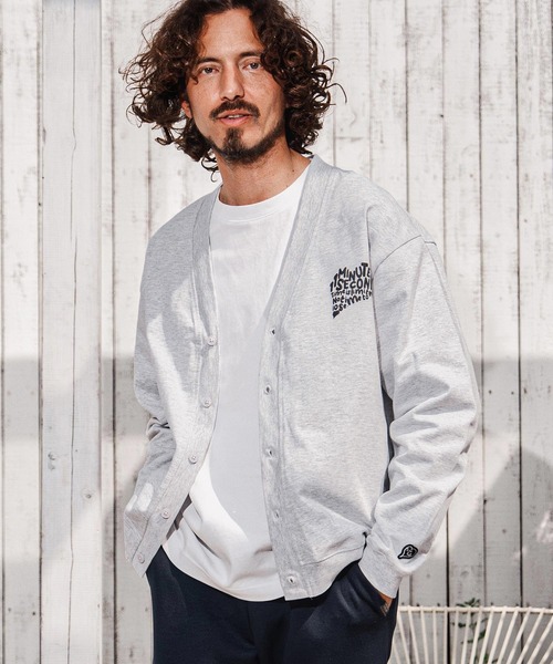 1minute 1second(ワンミニットワンセカンド)の「mcg3851-pave heart print 10oz loose fit cardigan カーディガン(1M26A230)(カーディガン/ボレロ・メンズ・ブラック×ホワイト/ブラック×ブラック/アッシュ・M/L/XL)」の1枚目の写真