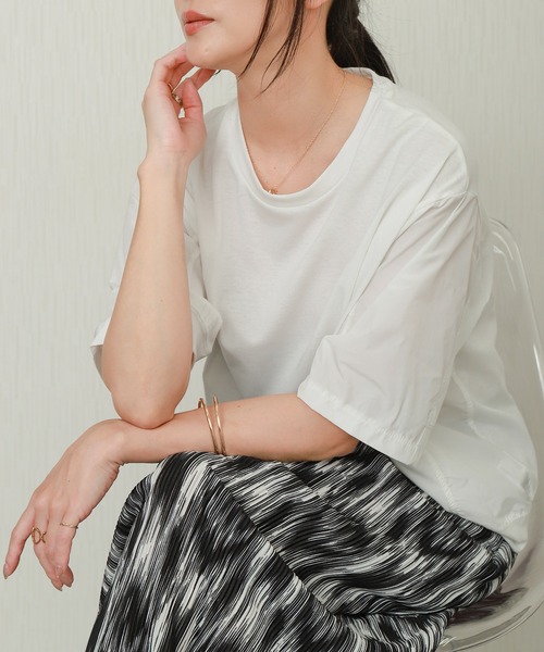 libelle more(リベル モア)の「切替デザインオーバーサイズTシャツ(Tシャツ/カットソー・レディース・グレイッシュベージュ/グリーン/オフホワイト/ブラック・L/M)」の1枚目の写真