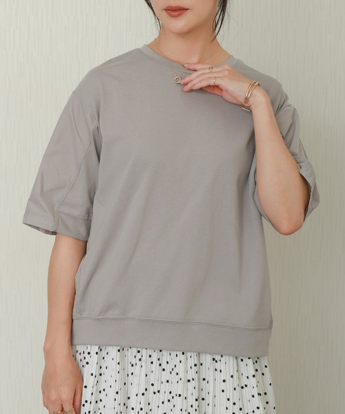 libelle more(リベル モア)の「切替デザインオーバーサイズTシャツ(Tシャツ/カットソー・レディース・グレイッシュベージュ/グリーン/オフホワイト/ブラック・L/M)」の3枚目の写真
