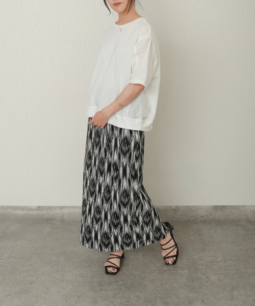 libelle more(リベル モア)の「切替デザインオーバーサイズTシャツ(Tシャツ/カットソー・レディース・グレイッシュベージュ/グリーン/オフホワイト/ブラック・L/M)」の7枚目の写真