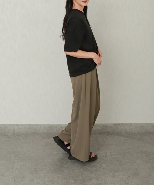 libelle more(リベル モア)の「切替デザインオーバーサイズTシャツ(Tシャツ/カットソー・レディース・グレイッシュベージュ/グリーン/オフホワイト/ブラック・L/M)」の13枚目の写真