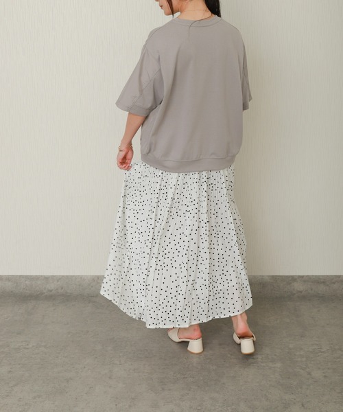 libelle more(リベル モア)の「切替デザインオーバーサイズTシャツ(Tシャツ/カットソー・レディース・グレイッシュベージュ/グリーン/オフホワイト/ブラック・L/M)」の20枚目の写真