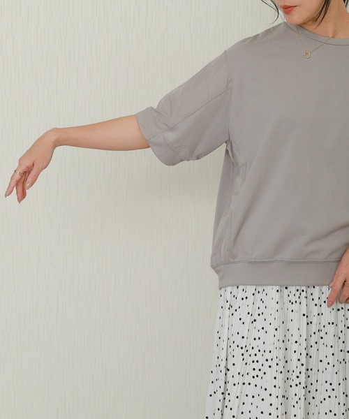 libelle more(リベル モア)の「切替デザインオーバーサイズTシャツ(Tシャツ/カットソー・レディース・グレイッシュベージュ/グリーン/オフホワイト/ブラック・L/M)」の21枚目の写真