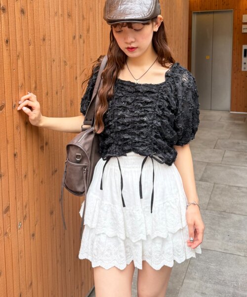w closet(ダブルクローゼット)の「フラワーレースドロストブラウス 夏服(シャツ/ブラウス・レディース・グリーン/オフホワイト/ブラック・FREE)」の17枚目の写真