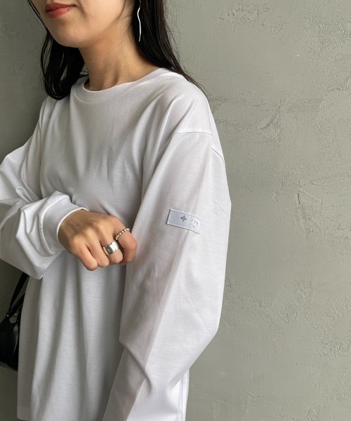 TATRAS（タトラス）の「【WEB先行予約】[TATRAS/タトラス] OSMO ワンポイントロゴ ロングスリーブTシャツ（Tシャツ/カットソー・レディース・ホワイト/ブラック・1/2/3）」の17枚目の写真
