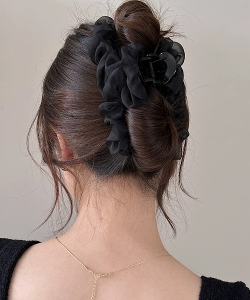 E&C closet…(イーアンドシークローゼット)の「シフォンバンスクリップ(バレッタ/ヘアクリップ・レディース・ベージュ/ブラック/ホワイト・FREE)」の9枚目の写真