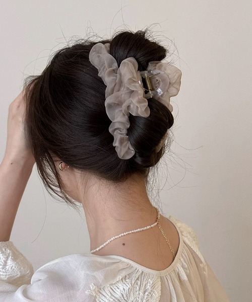 E&C closet…(イーアンドシークローゼット)の「シフォンバンスクリップ(バレッタ/ヘアクリップ・レディース・ベージュ/ブラック/ホワイト・FREE)」の11枚目の写真