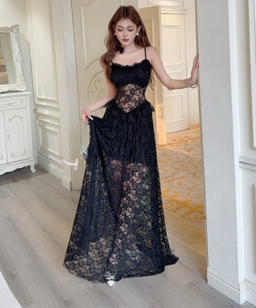 gossip!ロサンゼルス(ゴシップロサンゼルス)の「【Y2Kガーリー】ローズレースキャミソールワンピース / 透け感 ロング丈 レトロ レイヤード(ワンピース・レディース・ブラック・FREE)」の17枚目の写真
