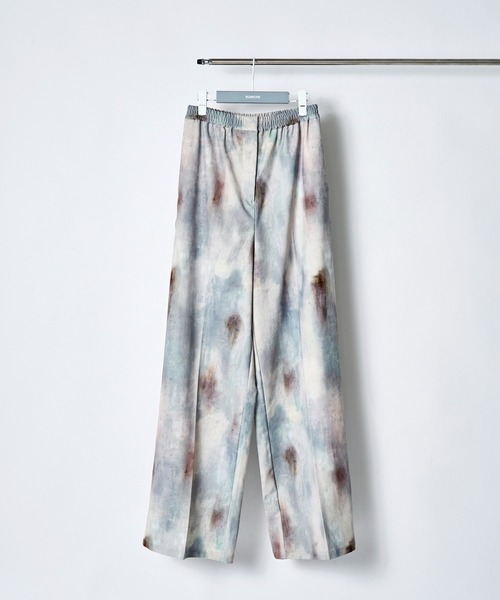 RUMCHE(ラムシェ)の「Soapstone Trousers / ソープストーンパンツ(その他パンツ・レディース・ライトグレー・SMALL/MEDIUM)」の1枚目の写真