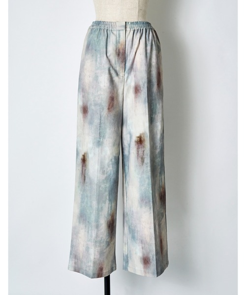 RUMCHE(ラムシェ)の「Soapstone Trousers / ソープストーンパンツ(その他パンツ・レディース・ライトグレー・SMALL/MEDIUM)」の2枚目の写真