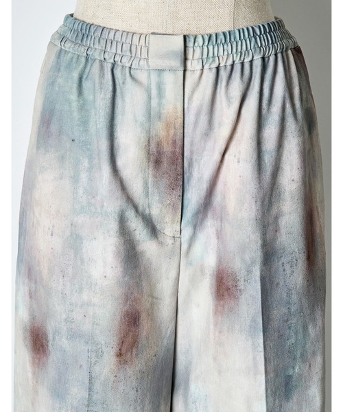 RUMCHE(ラムシェ)の「Soapstone Trousers / ソープストーンパンツ(その他パンツ・レディース・ライトグレー・SMALL/MEDIUM)」の5枚目の写真