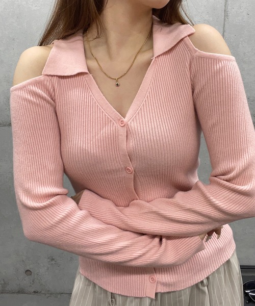 ROGER AND RAW(ロジャーアンドロウ)の「オープンショルダー襟付きニットトップス(ニット/セーター・レディース・ブルー/ブラック/グリーン/ピンク/ホワイト・FREE)」の9枚目の写真