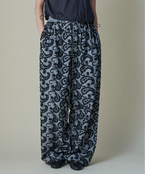 mintdesigns(ミントデザインズ)の「Layered Paisley Volume Pants(その他パンツ・レディース・サックスブルー/ブラック・ONESIZE)」の1枚目の写真