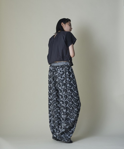 mintdesigns(ミントデザインズ)の「Layered Paisley Volume Pants(その他パンツ・レディース・サックスブルー/ブラック・ONESIZE)」の6枚目の写真