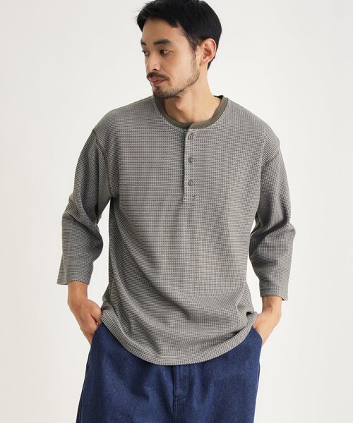 BACK NUMBER(バックナンバー)の「ワッフル7分袖ヘンリーネックTシャツ(Tシャツ/カットソー・メンズ・カーキ/ブラック/レッド系・05/06/04)」の2枚目の写真